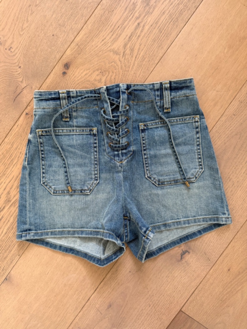 Nili Lotan Romane Lace-Up Denim Shorts Light Wash Size 26 View 5